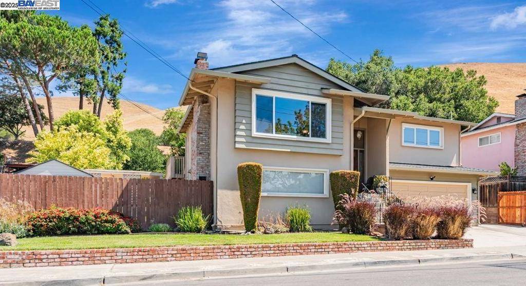 Hayward, CA 94544,32072 Chicoine Ave