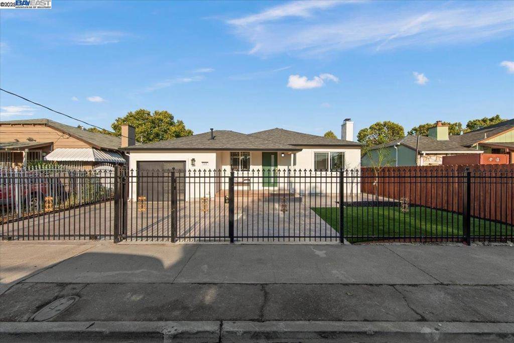 Oakland, CA 94603,548 Capistrano Dr