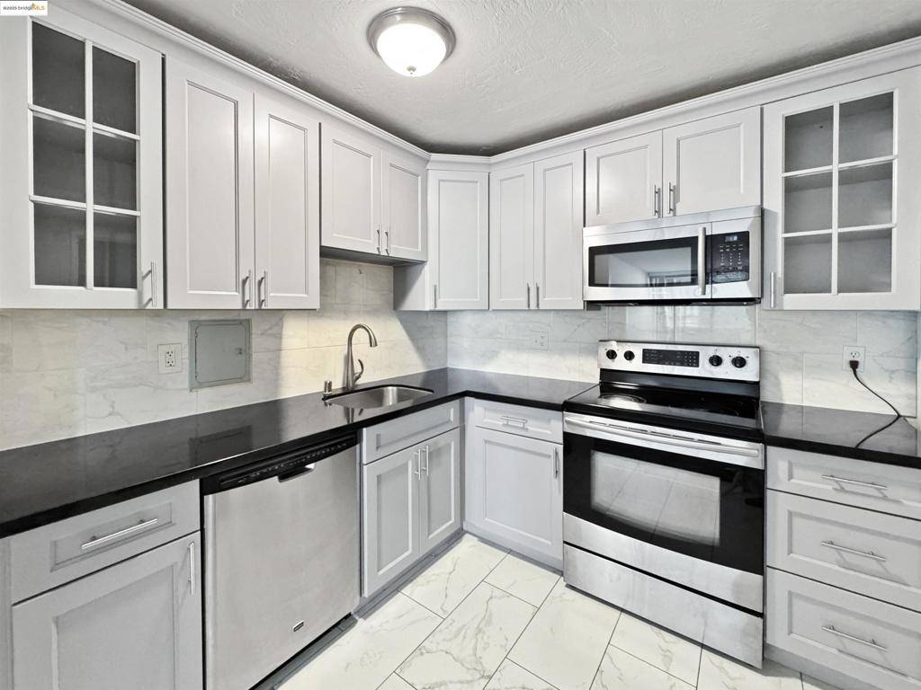 Albany, CA 94706,555 Pierce St #524