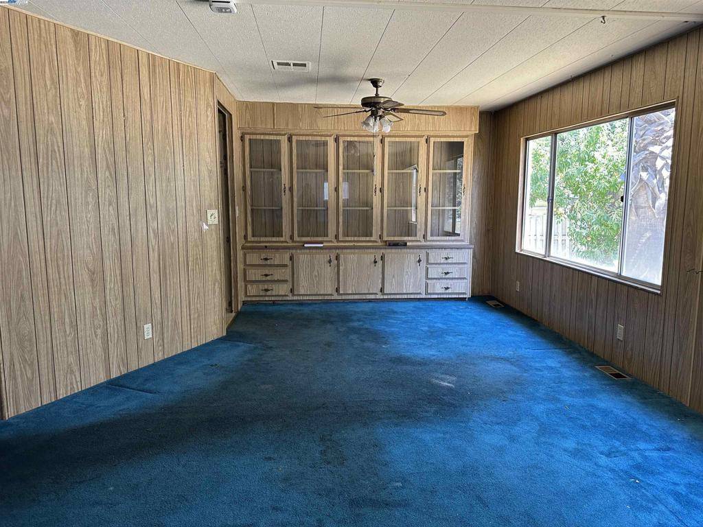 Fremont, CA 94538,328 Winnipeg Green