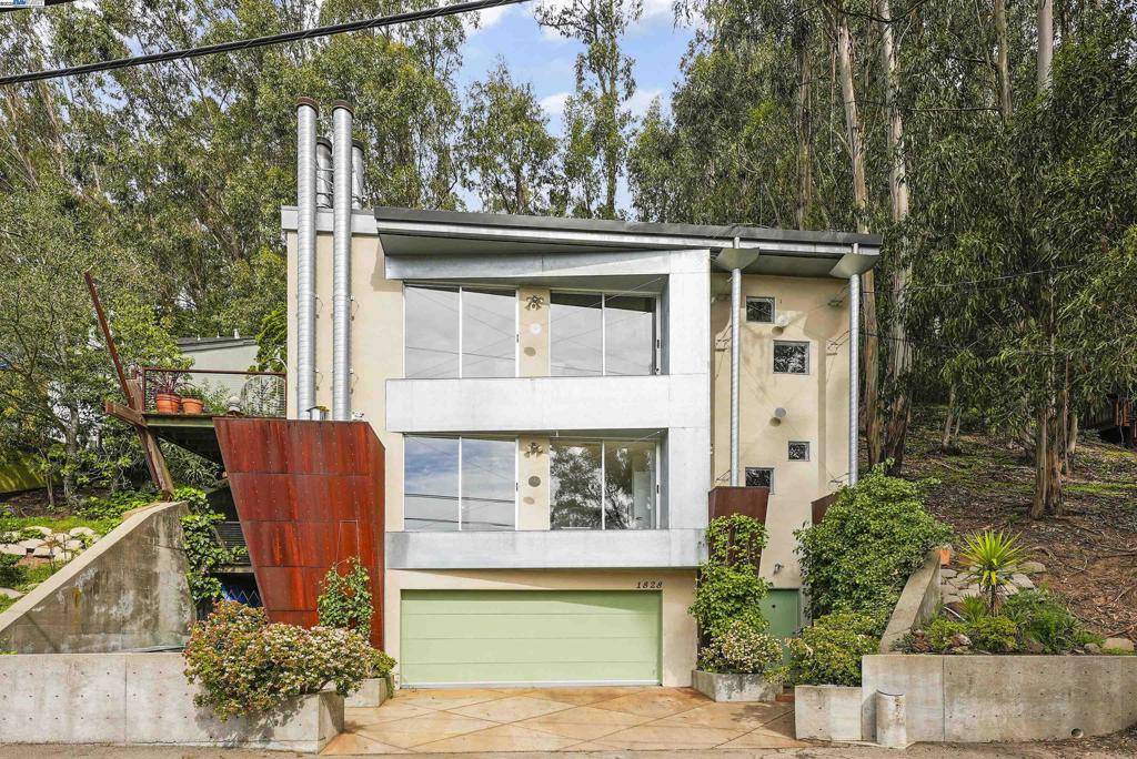 Oakland, CA 94611,1828 Arrowhead Dr