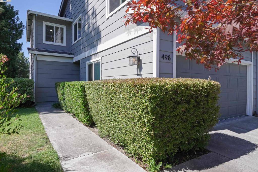 Walnut Creek, CA 94597,498 Via Royal