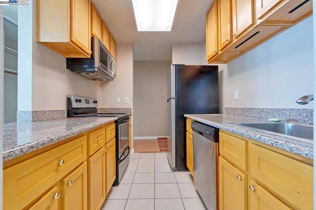 Fremont, CA 94538,3300 Wolcott Cmn #210