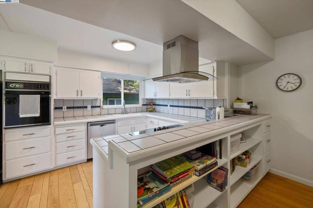 Oakland, CA 94619,3412 Wyman St