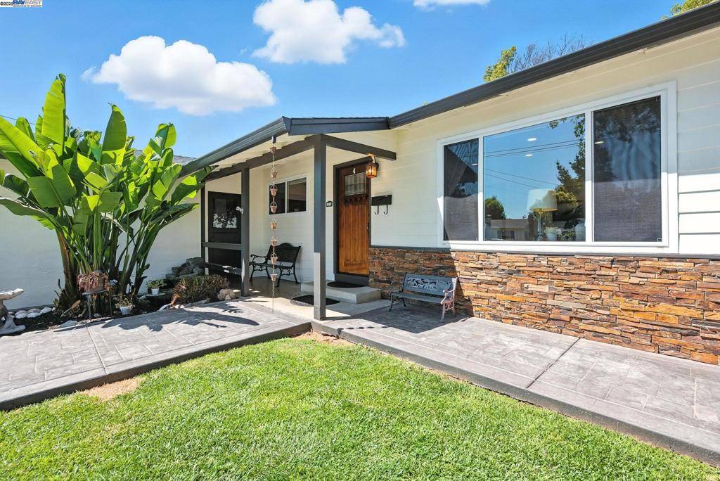 Newark, CA 94560,35794 Vinewood St