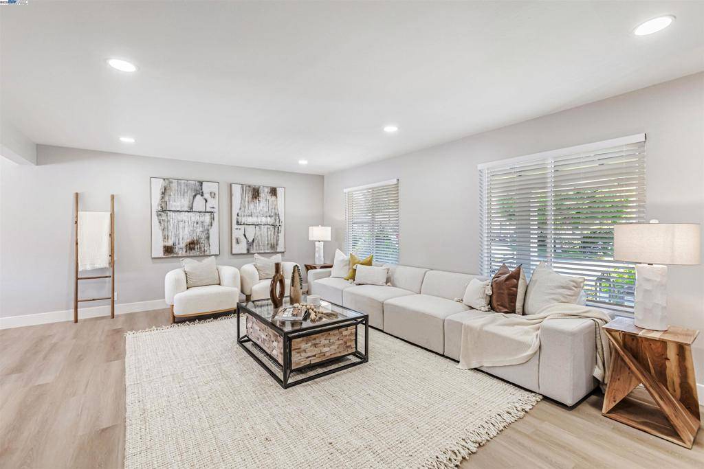 Pleasanton, CA 94566,2531 Willowren Way