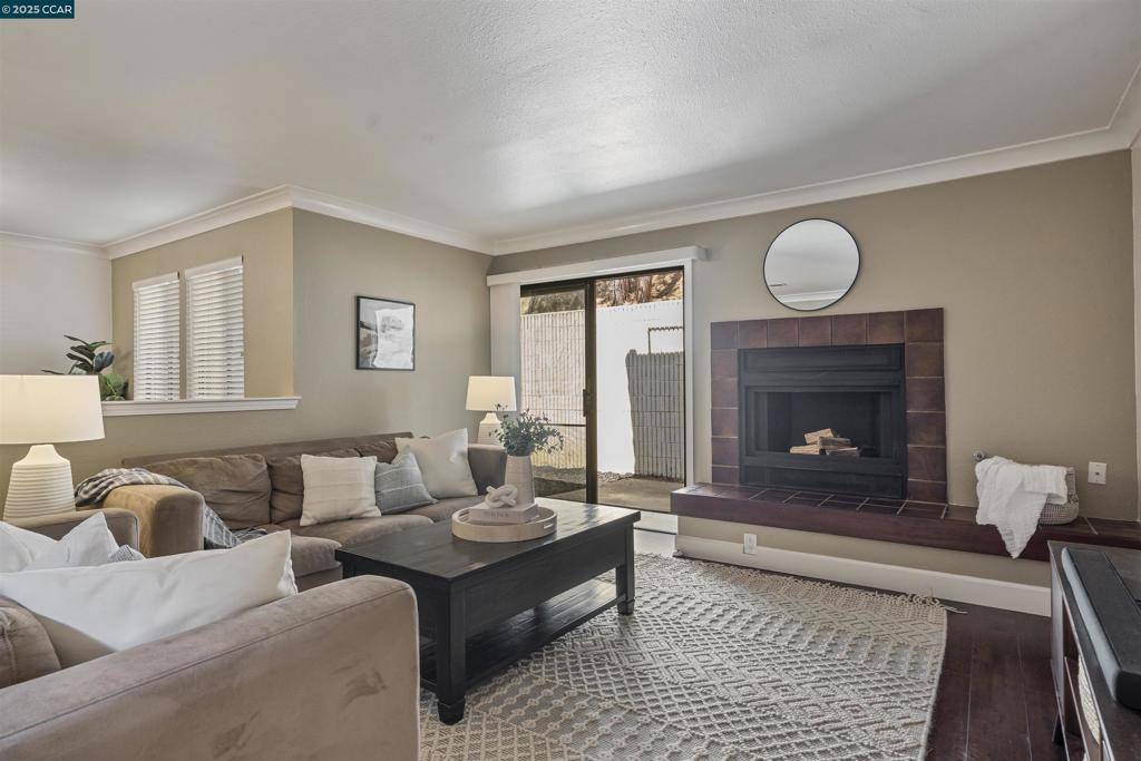 Martinez, CA 94553,321 Via Cordova Ln