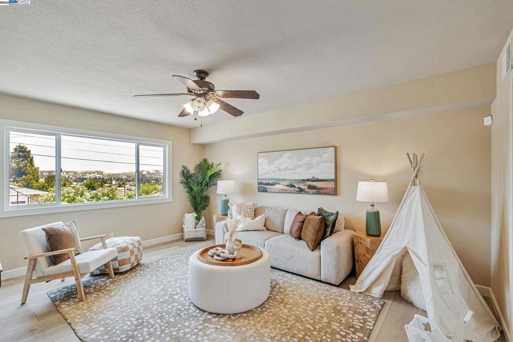 19477 Yuma Street Castro Valley, CA 94546-3238