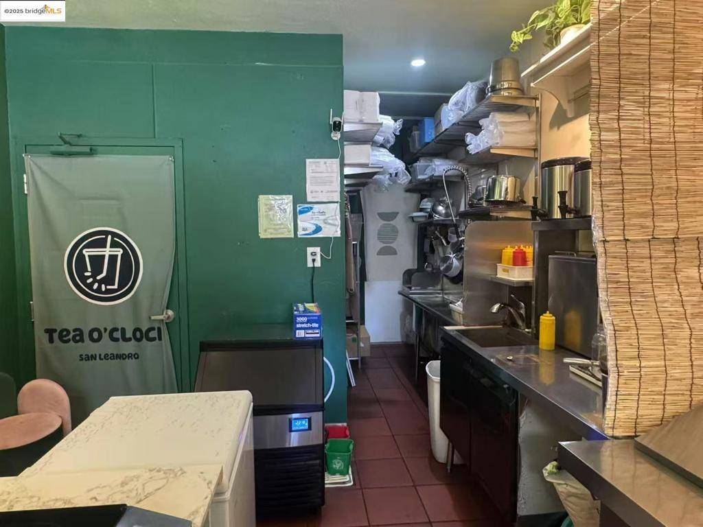 San Leandro, CA 94577,1384 E 14th Street