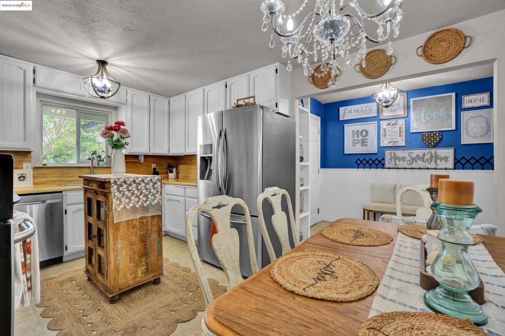 Rio Vista, CA 94571,835 Elm Way