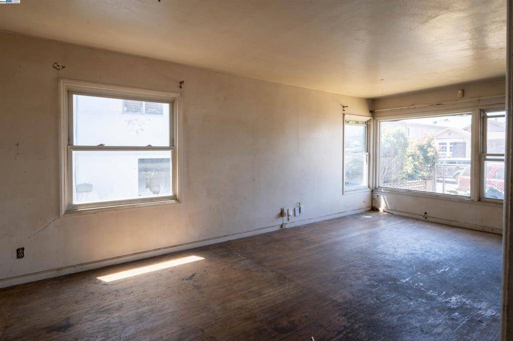 Oakland, CA 94603,9638 E St
