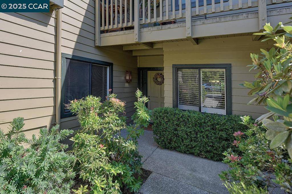 Walnut Creek, CA 94595,1514 Stanley Dollar Dr #2A