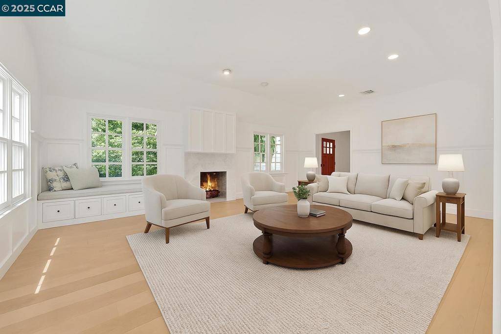 Lafayette, CA 94549,772 John Way