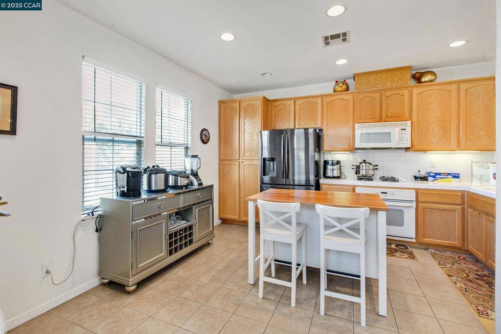 Richmond, CA 94806,5349 EAGLE COURT