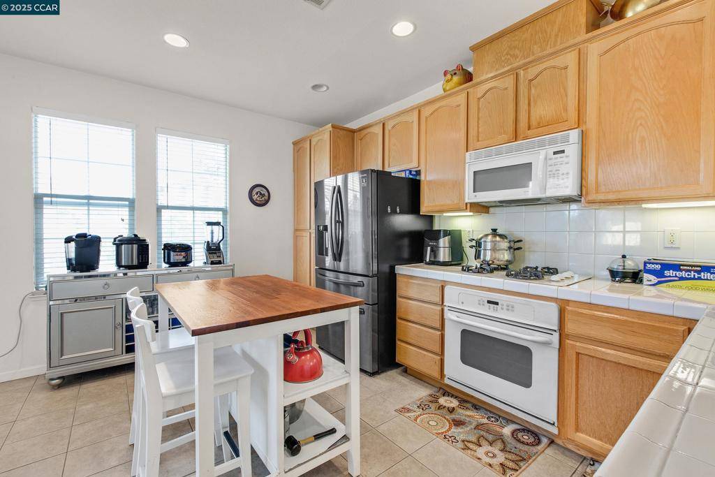 Richmond, CA 94806,5349 EAGLE COURT