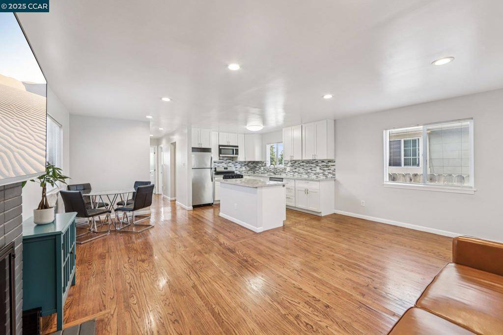 Richmond, CA 94801,2110 Hellings Avenue