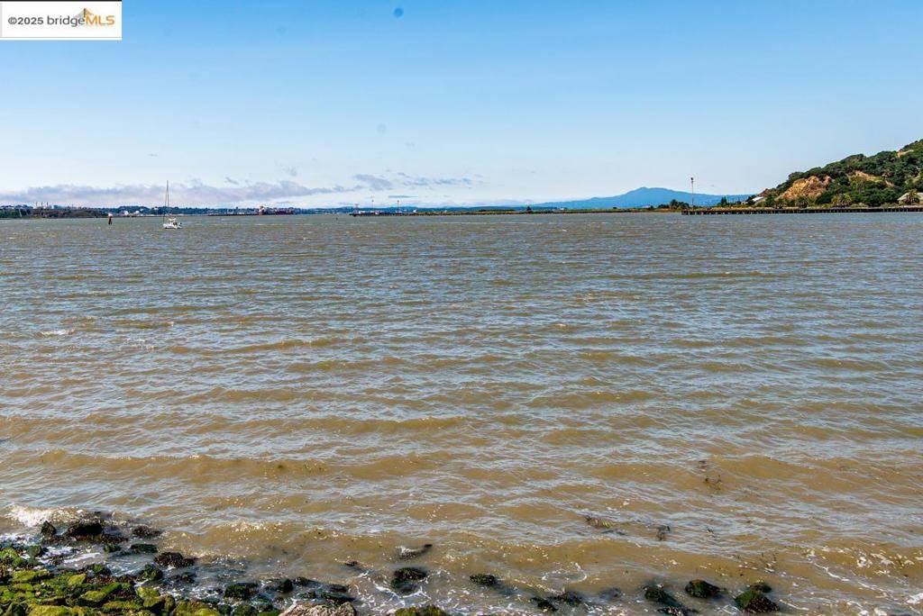 Vallejo, CA 94590,8 Sandy Beach Road