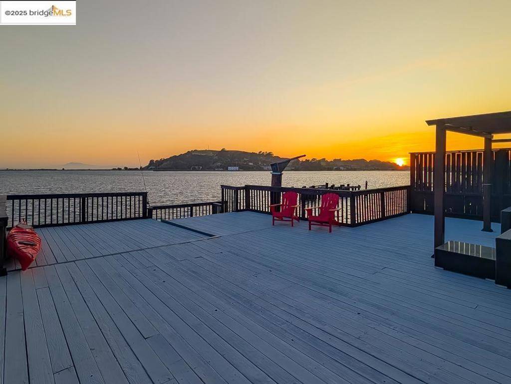 Vallejo, CA 94590,8 Sandy Beach Road