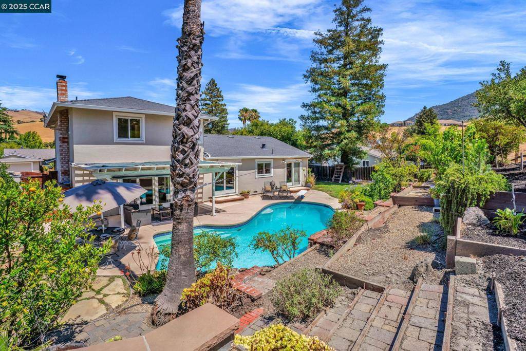 Clayton, CA 94517,33 El Molino Dr