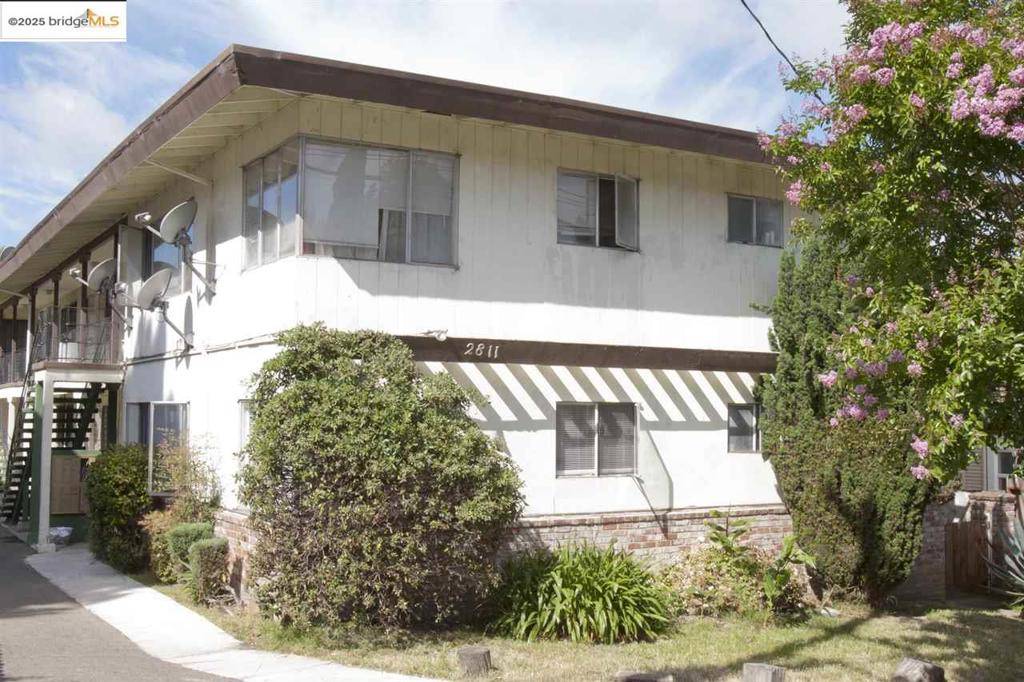 Oakland, CA 94602,2811 Nicol Ave