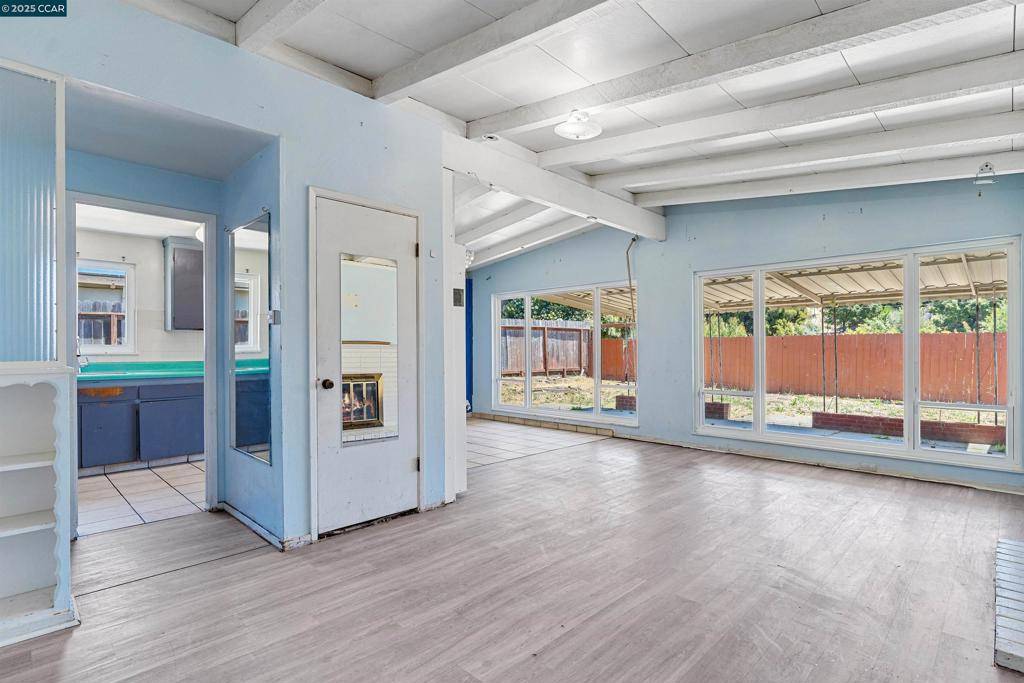 San Pablo, CA 94806,2030 Espanola Dr