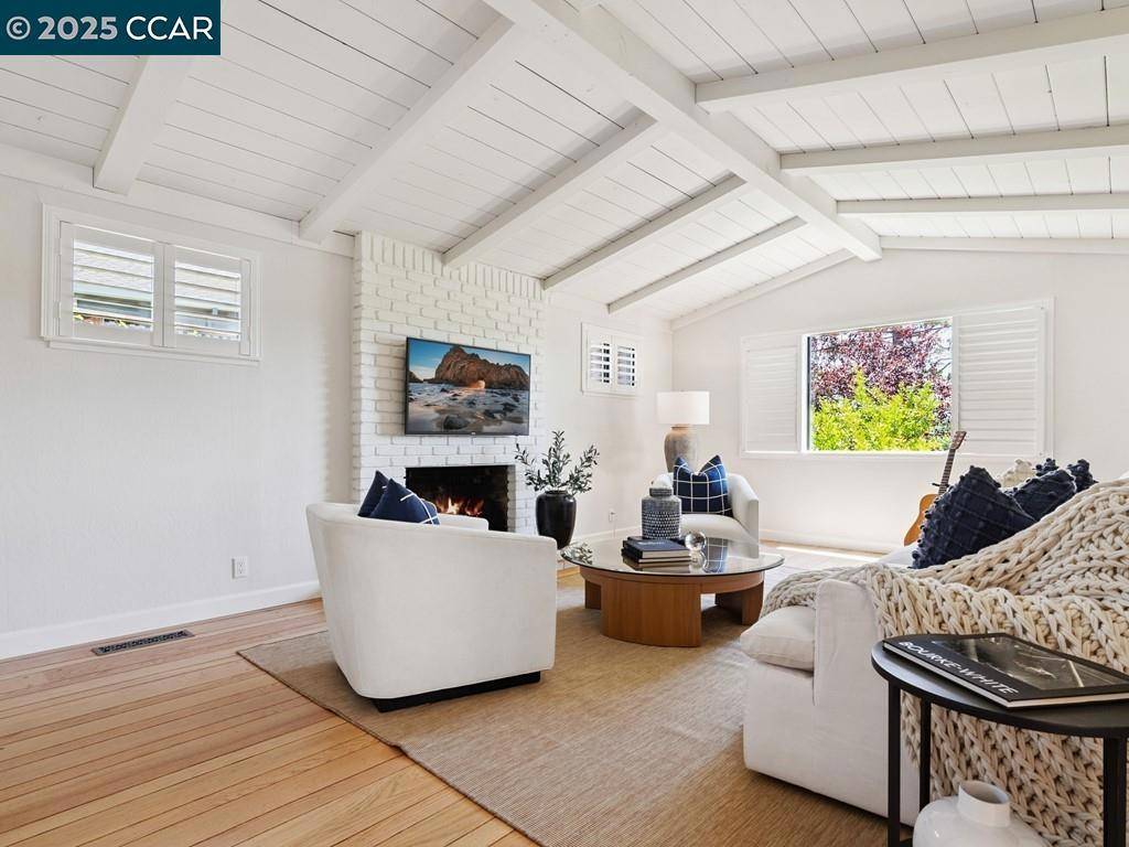 Lafayette, CA 94549,1138 Orchard Rd