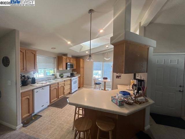 San Leandro, CA 94579,117 Santa Teresa