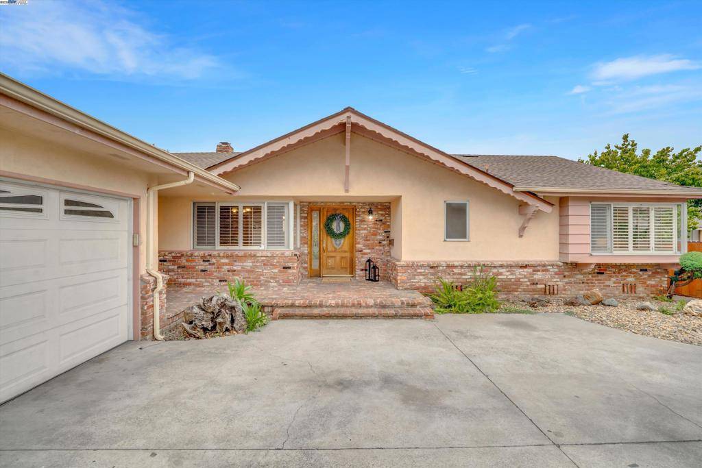 San Leandro, CA 94577,1659 Morgan Ave