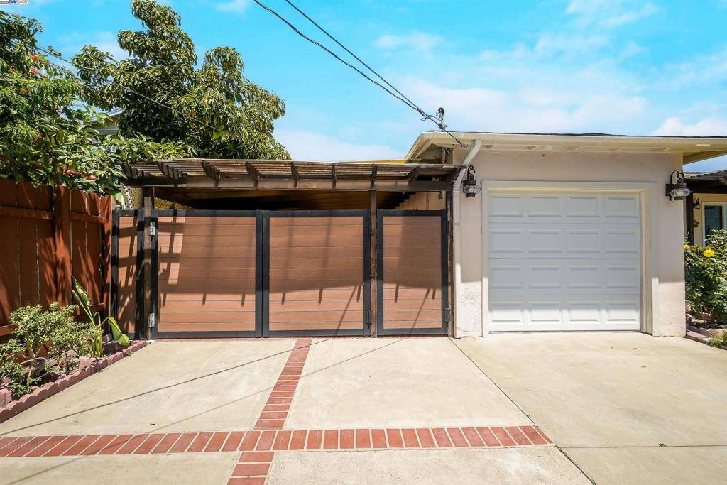 Hayward, CA 94544,1067 Inglewood St