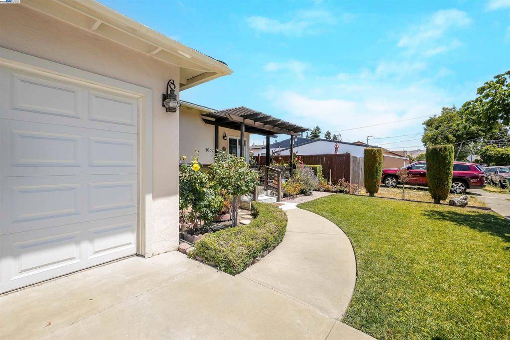 Hayward, CA 94544,1067 Inglewood St