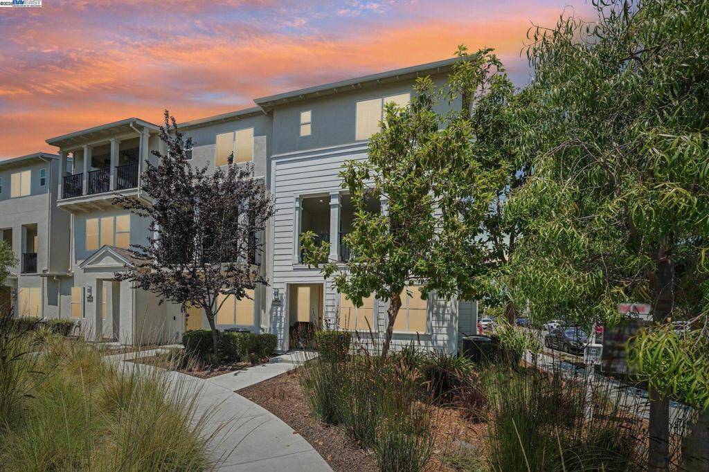 Newark, CA 94560,8550 Boardwalk Way
