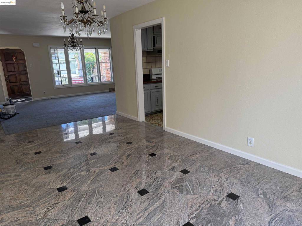 Livermore, CA 94550-9999,980 ACACIA WAY