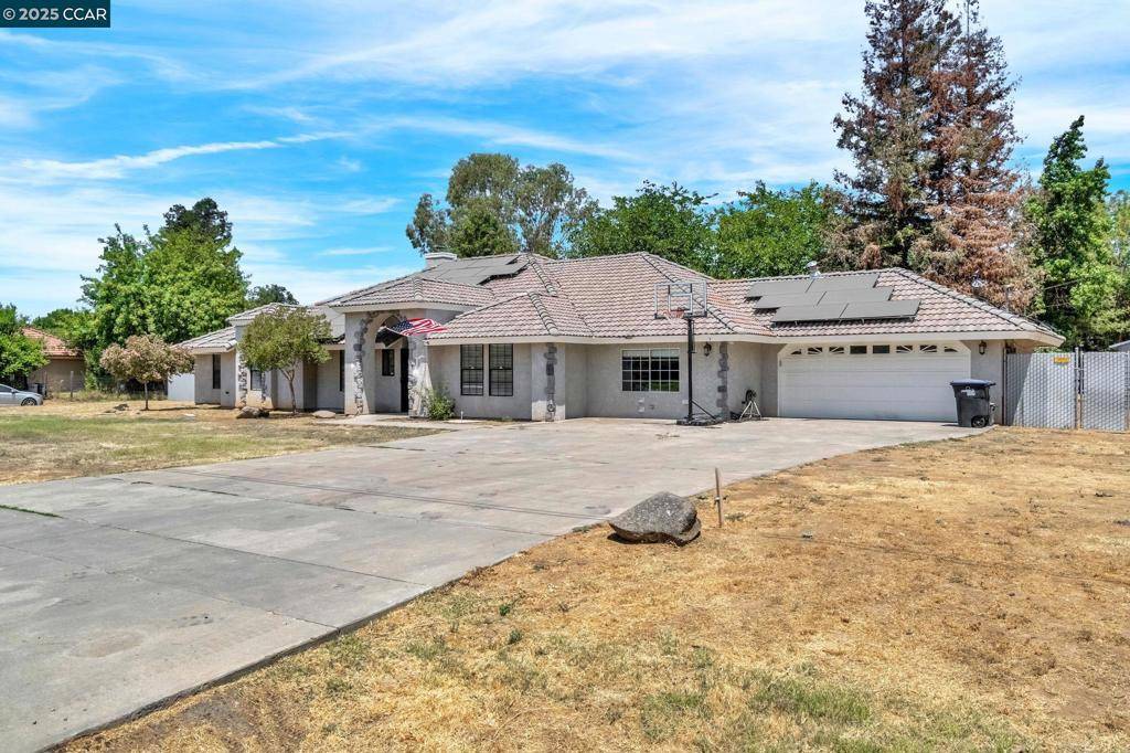 Madera, CA 93637,36065 Manon