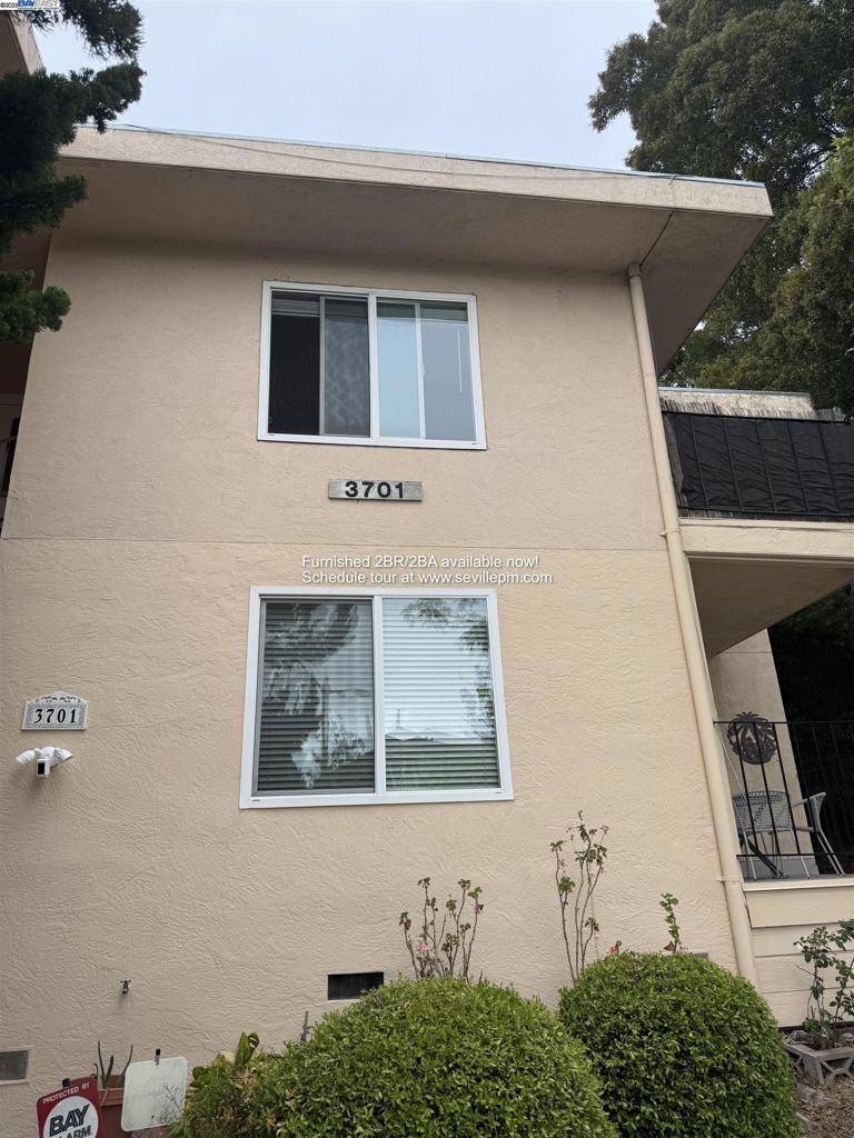 Oakland, CA 94610,3701 Park Boulevard Way
