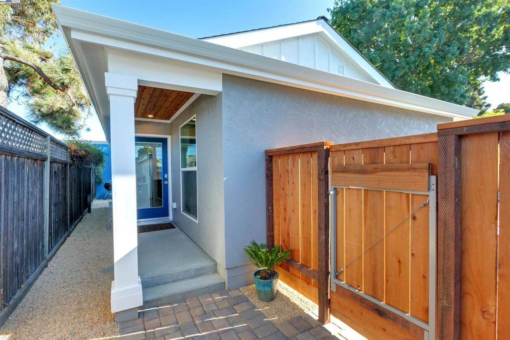 Alameda, CA 94502,930 Magnolia Drive