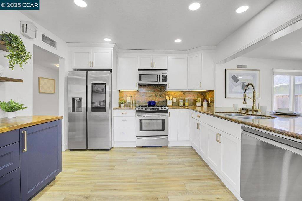 San Ramon, CA 94583,9821 Broadmoor Dr