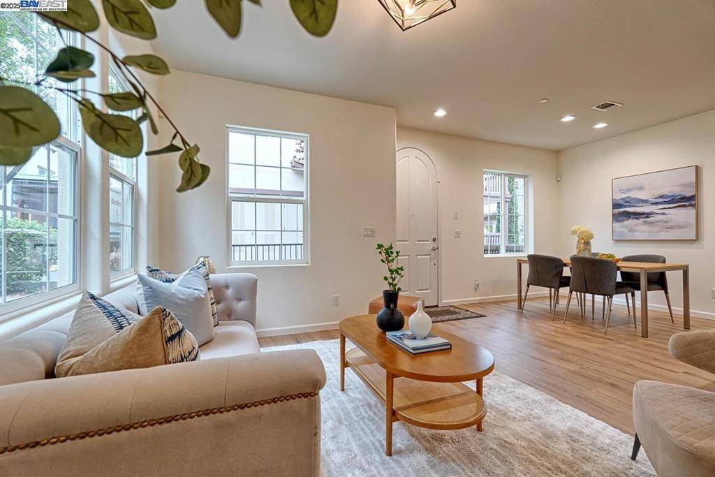 Fremont, CA 94555,5621 Via Lugano