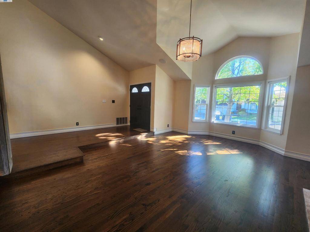 Pleasanton, CA 94566,1127 Mataro Ct