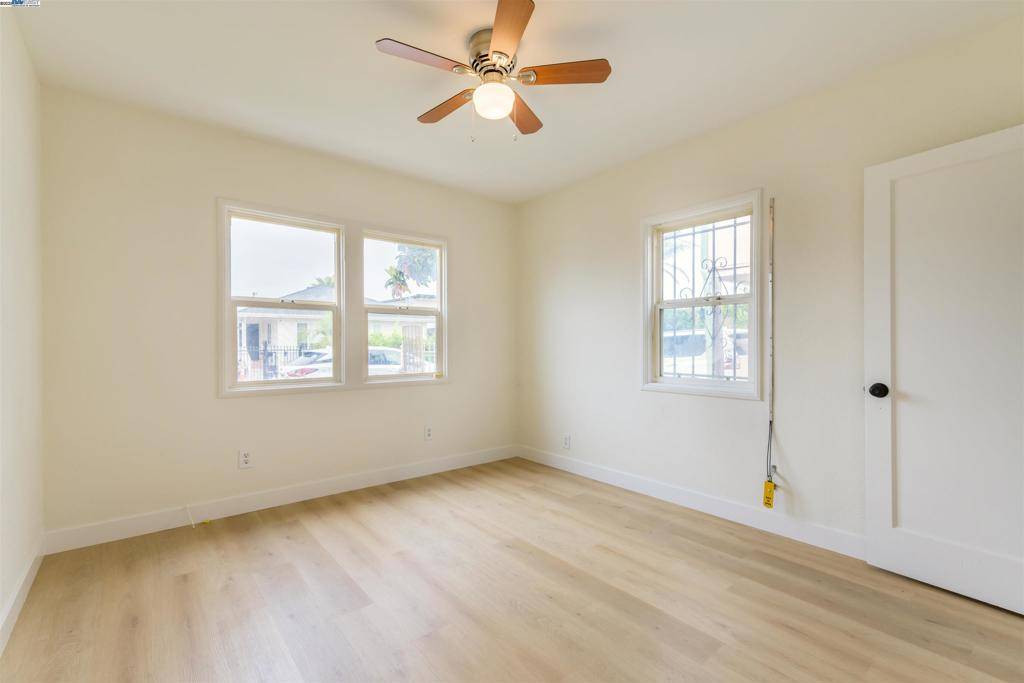Oakland, CA 94603,432 Hale Avenue