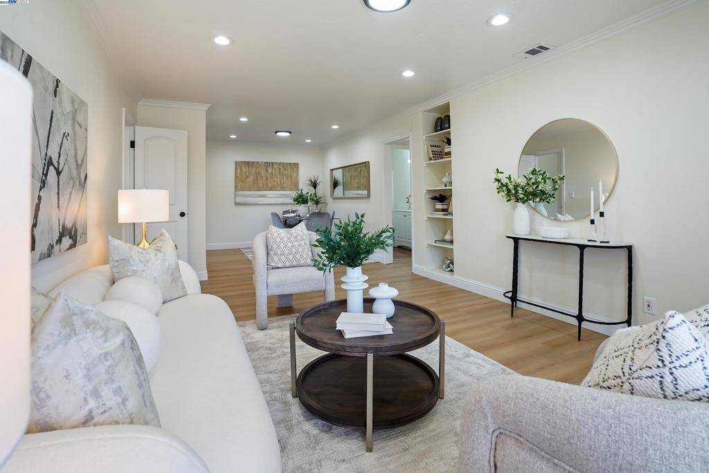 Hayward, CA 94544,25807 Stanwood Ave