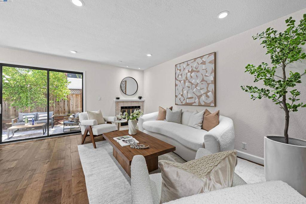 Mountain View, CA 94043,163 Gladys Ave