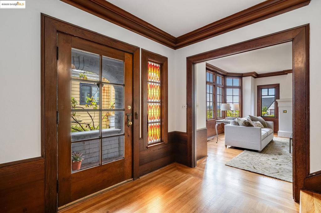 Berkeley, CA 94707,839 Mendocino Ave
