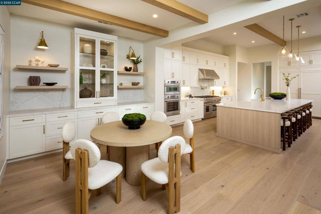 Napa, CA 94558,1015 Borrette Court