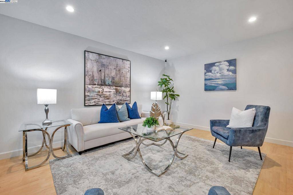 Union City, CA 94587,2716 Killdeer Ct