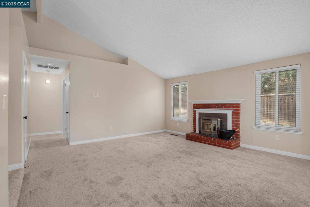Pittsburg, CA 94565-4476,2216 Concord Drive