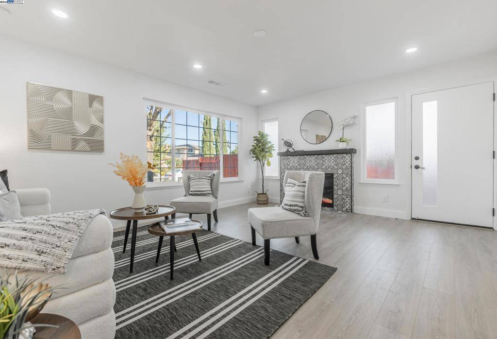 Livermore, CA 94550,766 Joyce St