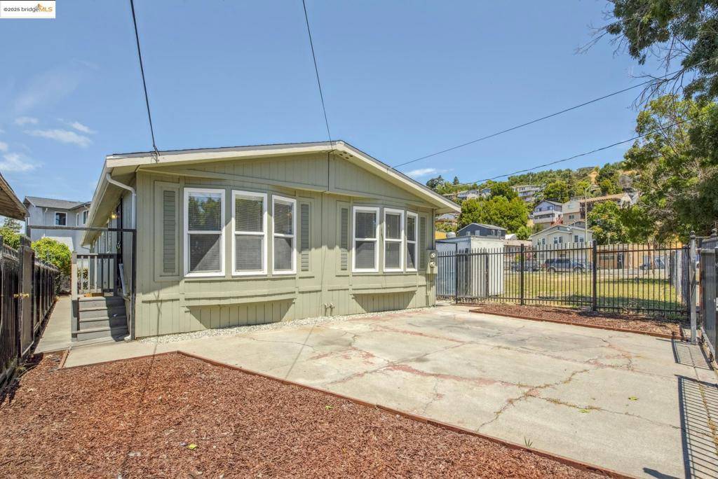 Oakland, CA 94605,2455 89Th Ave