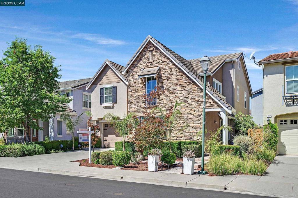 Danville, CA 94506,149 Nanterre St