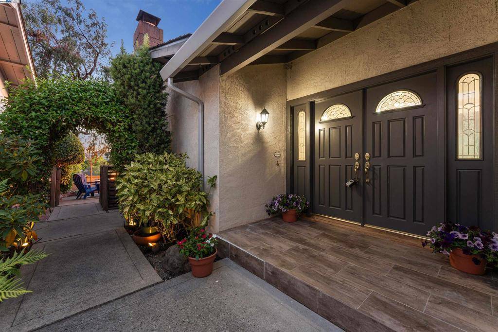 Danville, CA 94526,553 Saint George Rd