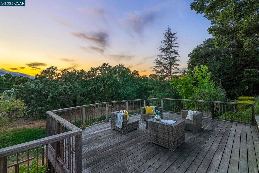 Danville, CA 94526,34 Willowview Ct